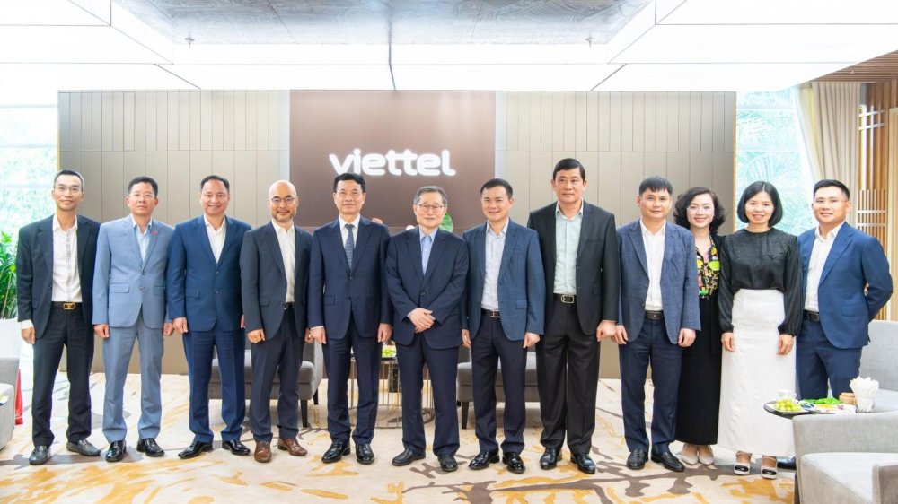Cuộc hội ngộ với đối tác nước ngoài đầu tiên của Viettel sau hơn 25 năm