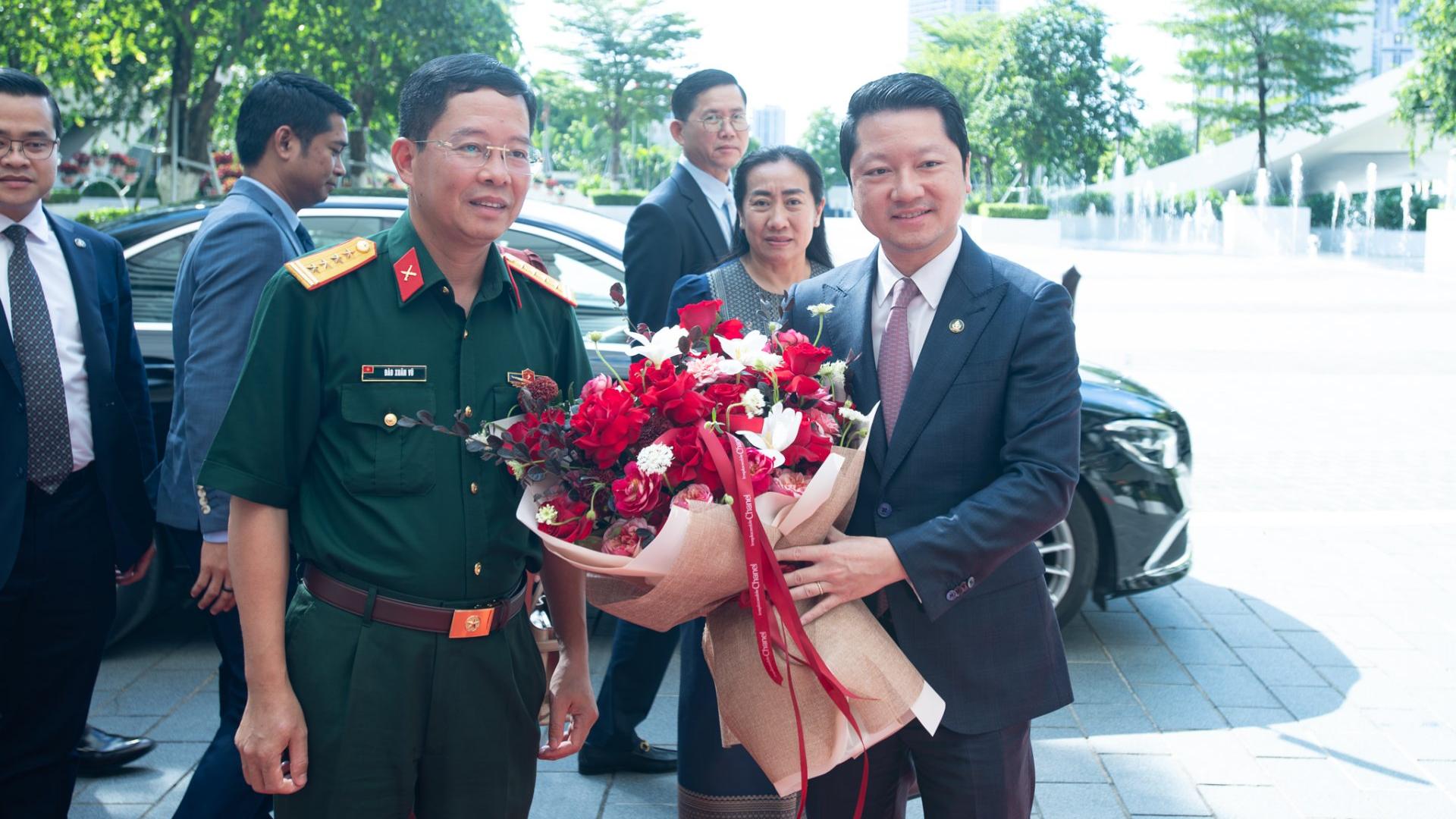 Đoàn công tác Bộ Thanh tra Campuchia tìm hiểu công nghệ Viettel