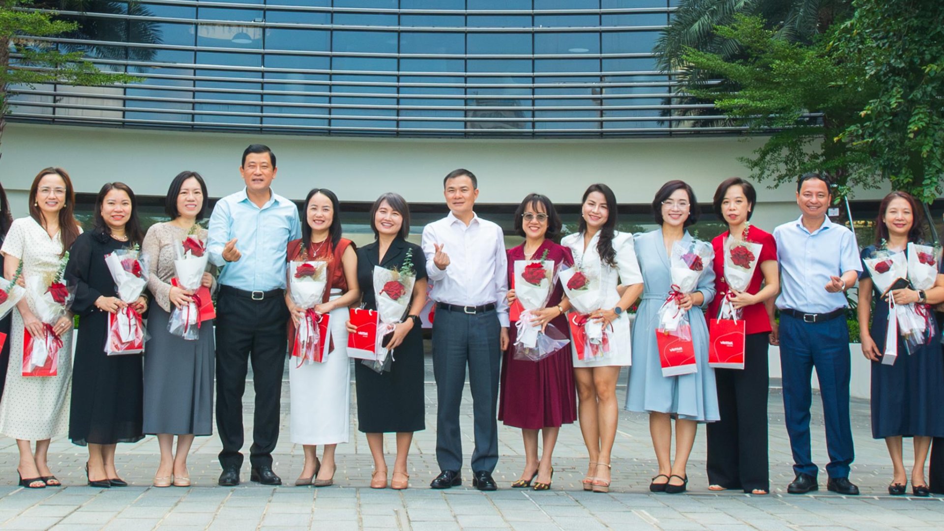 Chủ tịch Tập đoàn: 'Phụ nữ Viettel có khí phách rất đặc biệt'