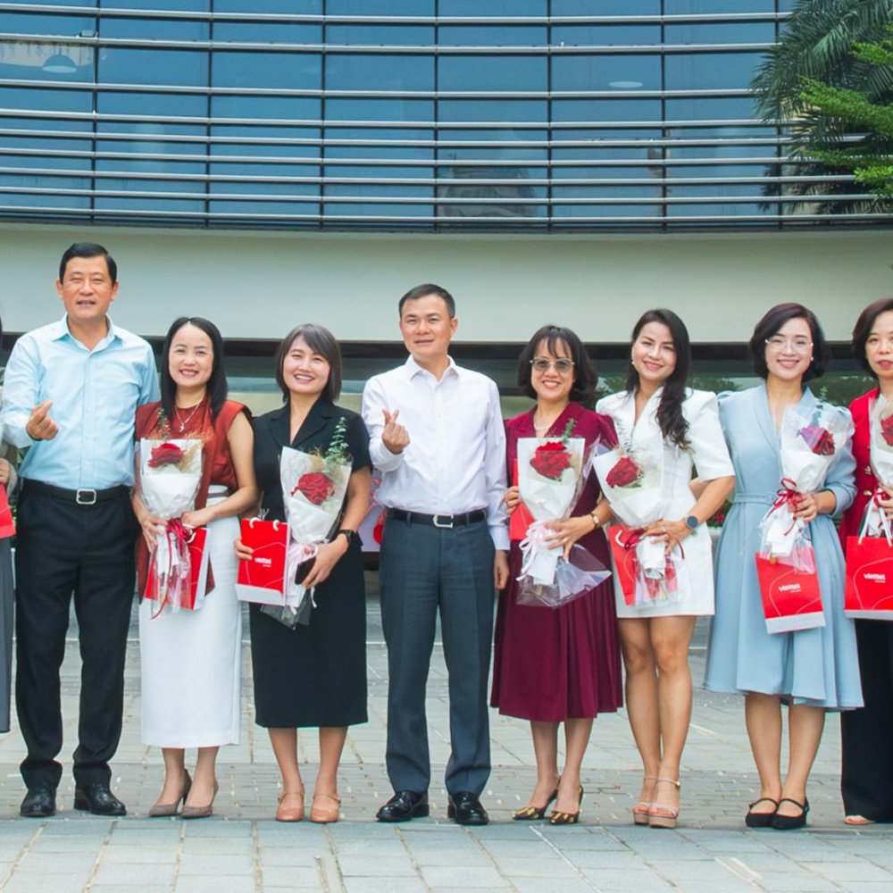 Chủ tịch Tập đoàn: 'Phụ nữ Viettel có khí phách rất đặc biệt'
