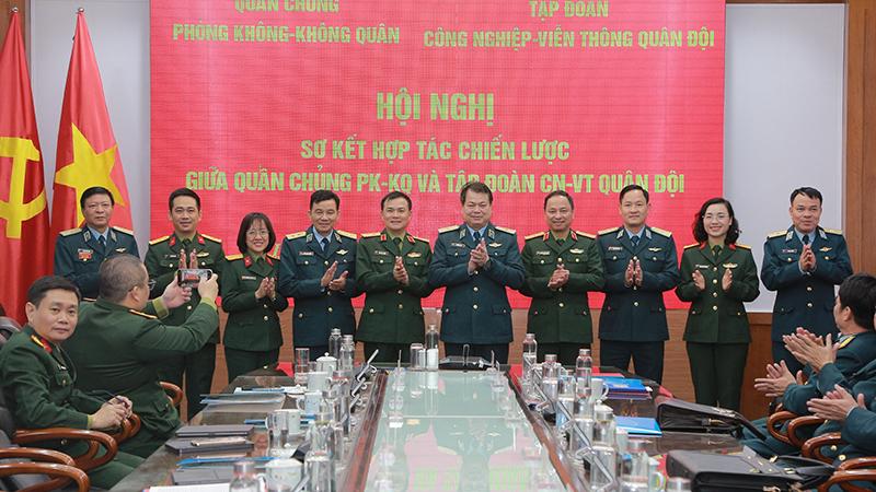 Quân chủng Phòng không - Không quân và Viettel sơ kết hợp tác chiến lược 2025