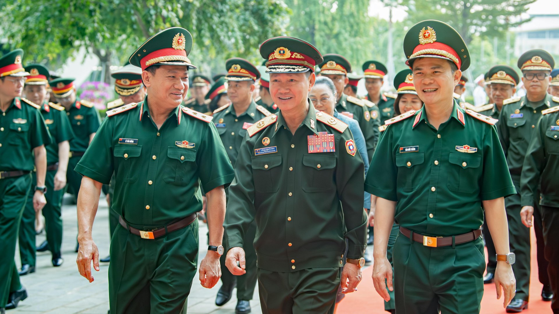 Phó Thủ tướng Lào ủng hộ Viettel mở rộng chuyển đổi số và logistics