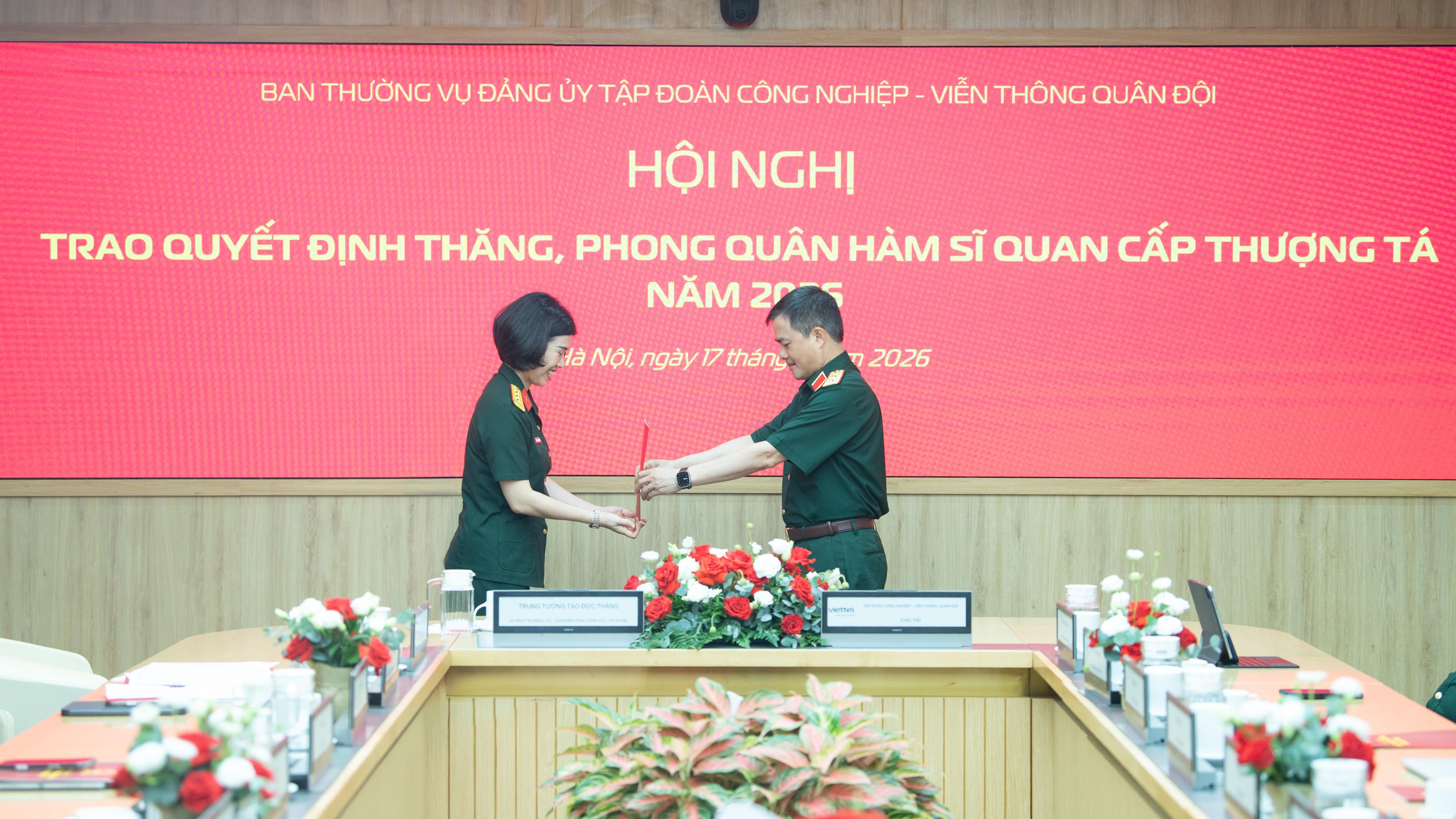 51 sĩ quan Viettel nhận quyết định phong, thăng quân hàm