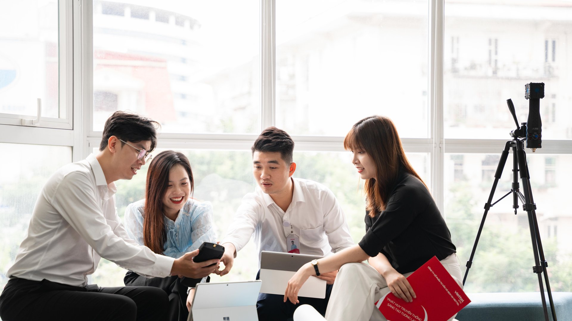 Chủ tịch Tào Đức Thắng làm rõ kiến tạo phát triển trong lãnh đạo chiến lược