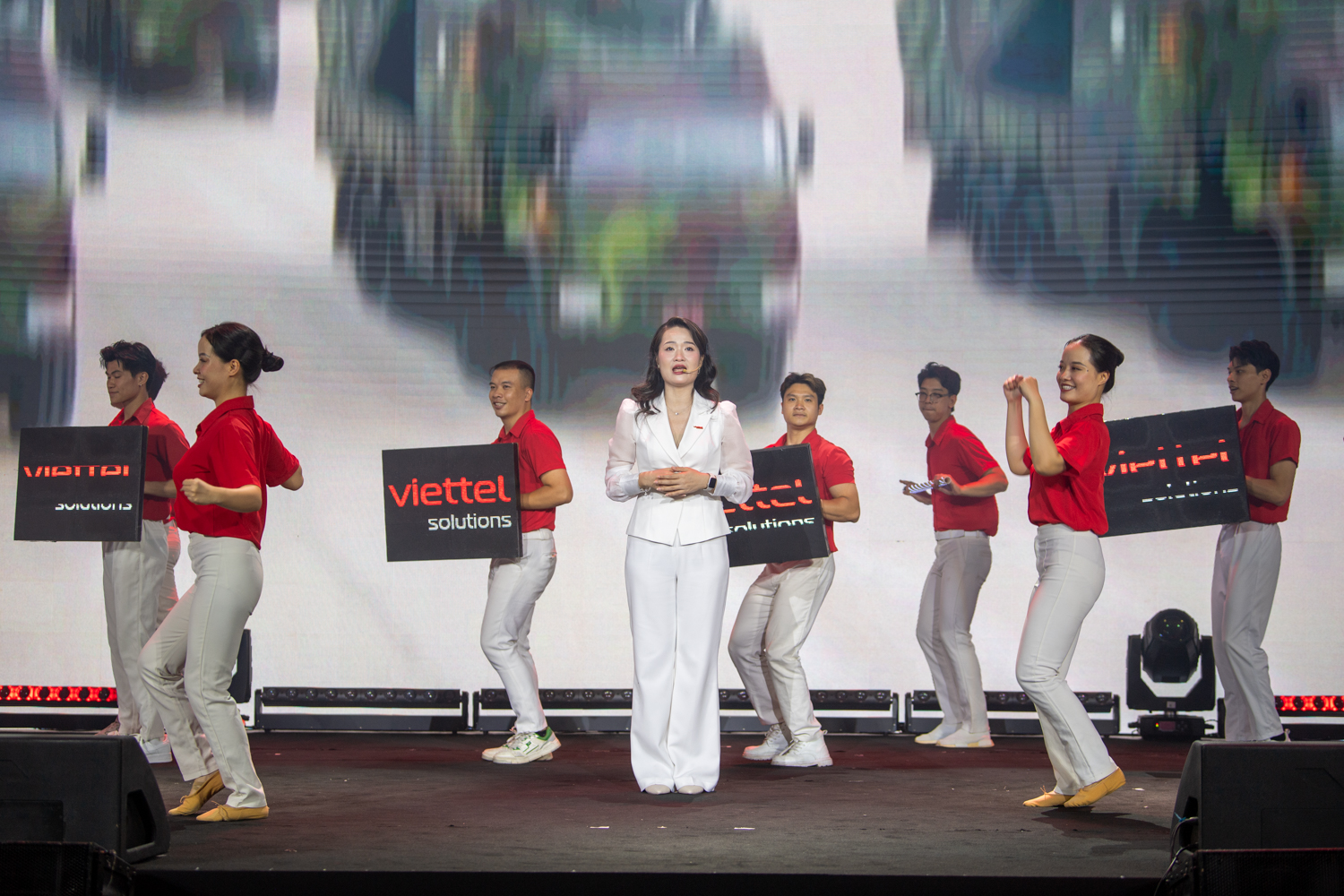 20250910 WOW Viettel 2025-143