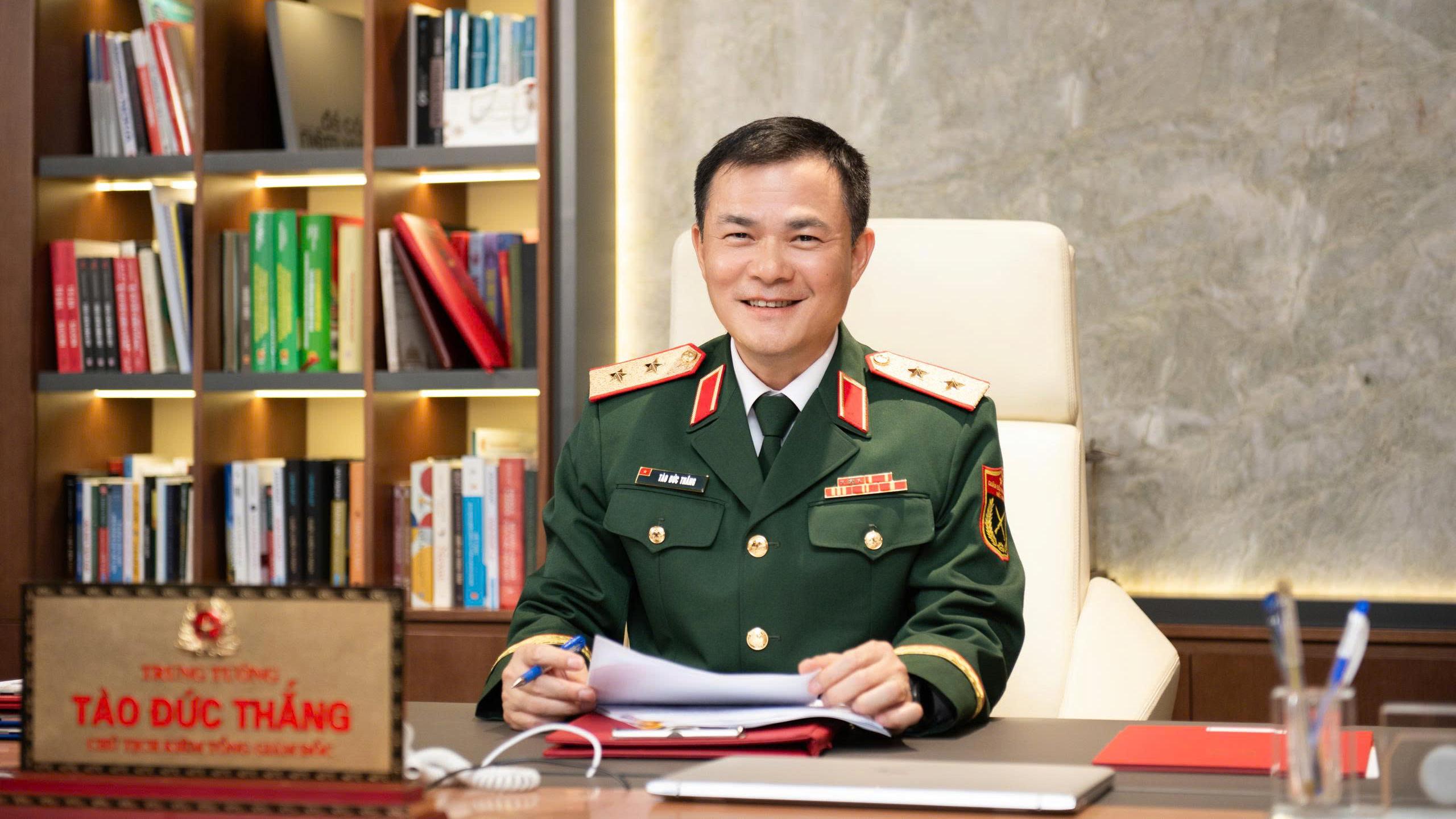 Chủ tịch Tập đoàn Tào Đức Thắng được thăng quân hàm Trung tướng