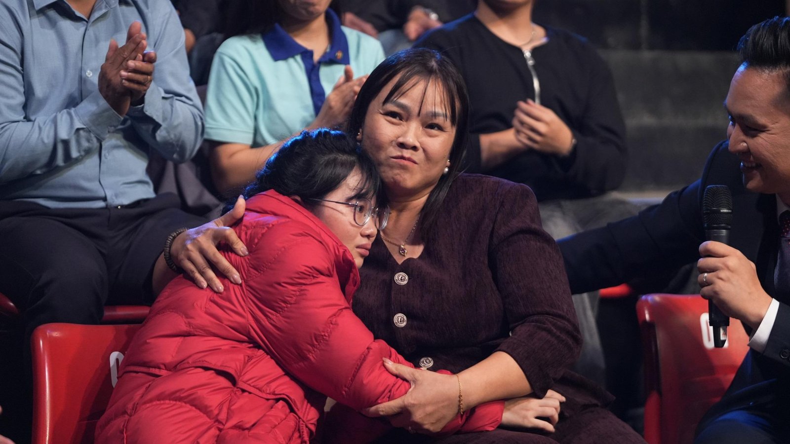 Hành trình cứu sống trái tim đã ngừng đập cho cô bé mồ côi