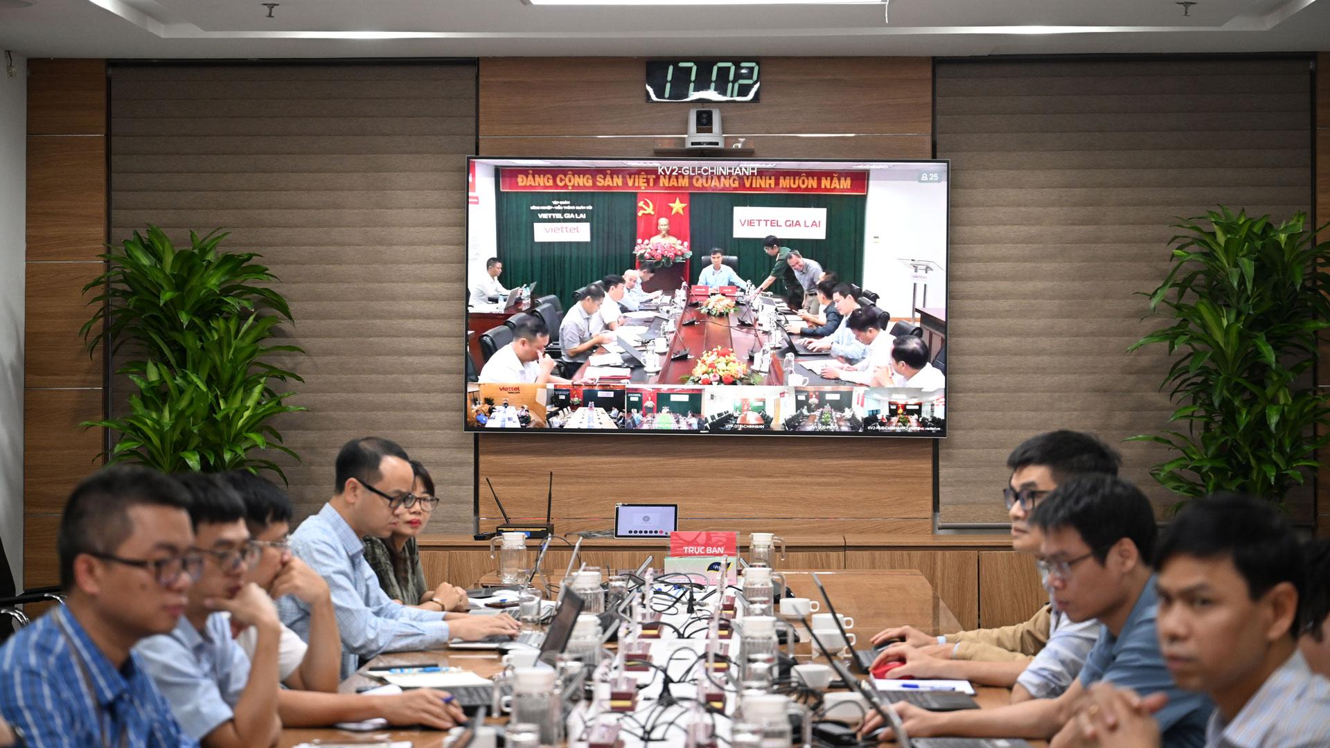 Toàn mạng lưới ứng phó bão số 13