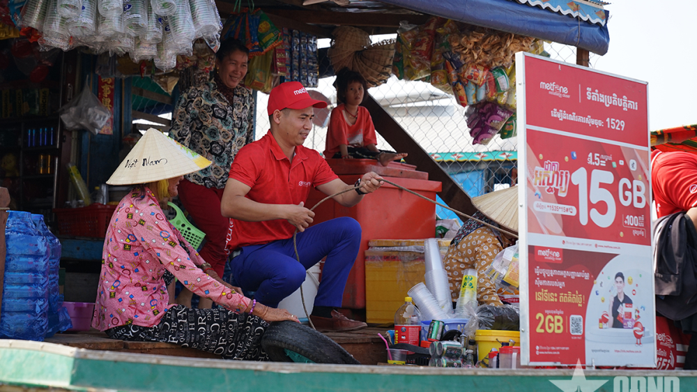 'Nhìn Viettel vươn ra thế giới, tôi học cách nhìn lại chính mình'