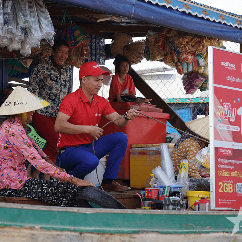 'Nhìn Viettel vươn ra thế giới, tôi học cách nhìn lại chính mình'