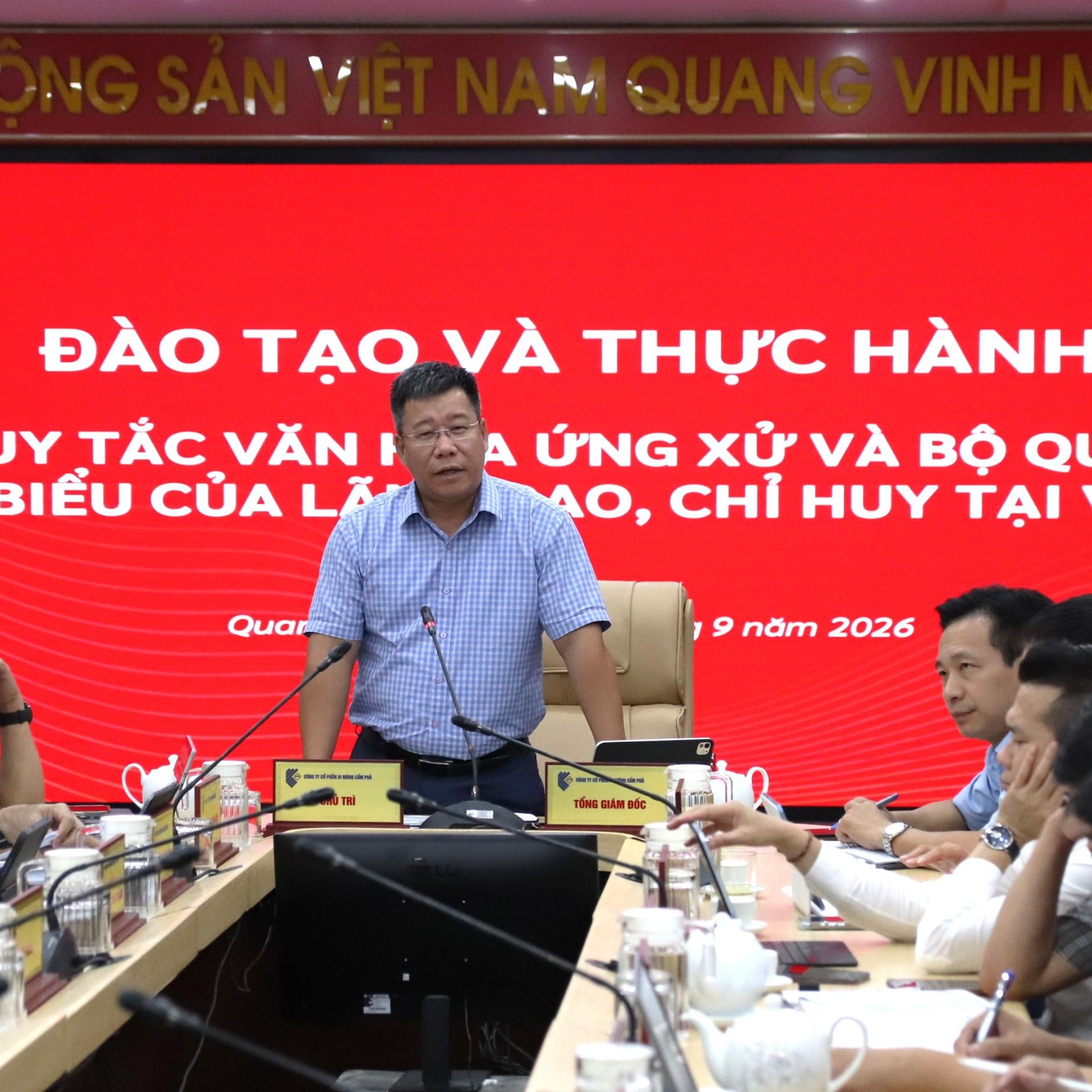 Xi măng Cẩm Phả nâng cao nhận thức và trách nhiệm thực hành văn hóa Viettel