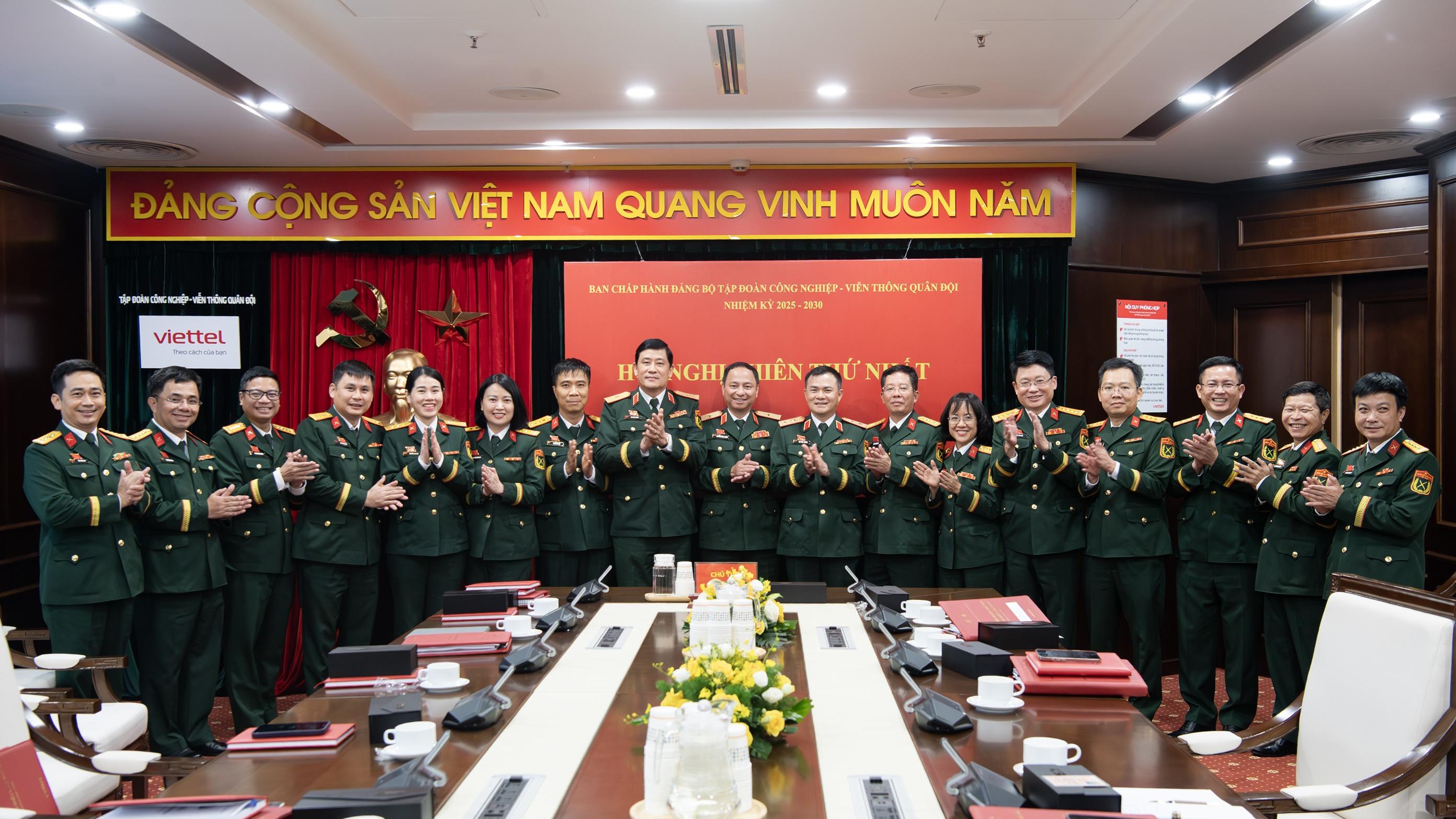 17 đồng chí trong Ban Chấp hành Đảng bộ Tập đoàn nhiệm kỳ 2025 - 2030