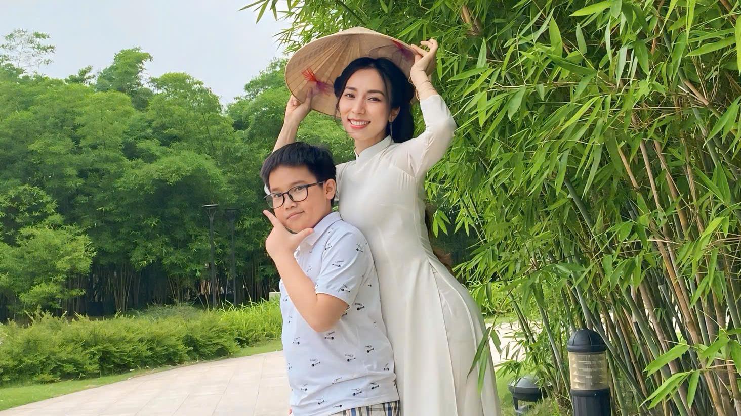 Nuôi con 'nghiêm khắc' hay 'tận hưởng' và những điều ba mẹ Viettel nên biết
