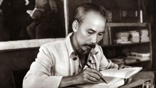 Hồ Chí Minh - Khát vọng cứu nước, cứu dân và ánh sáng soi đường cho dân tộc