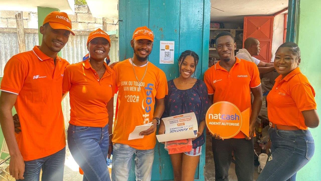 Cách Natcom lập kỳ tích, thành công chiếm 'pháo đài bất khả xâm phạm'
