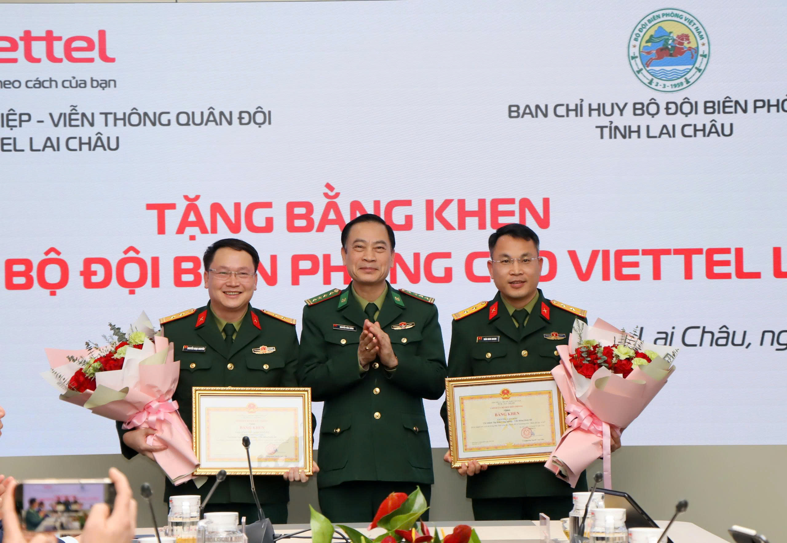 z7450360151198_557b19eee579a0eac3bc8f12bc647355