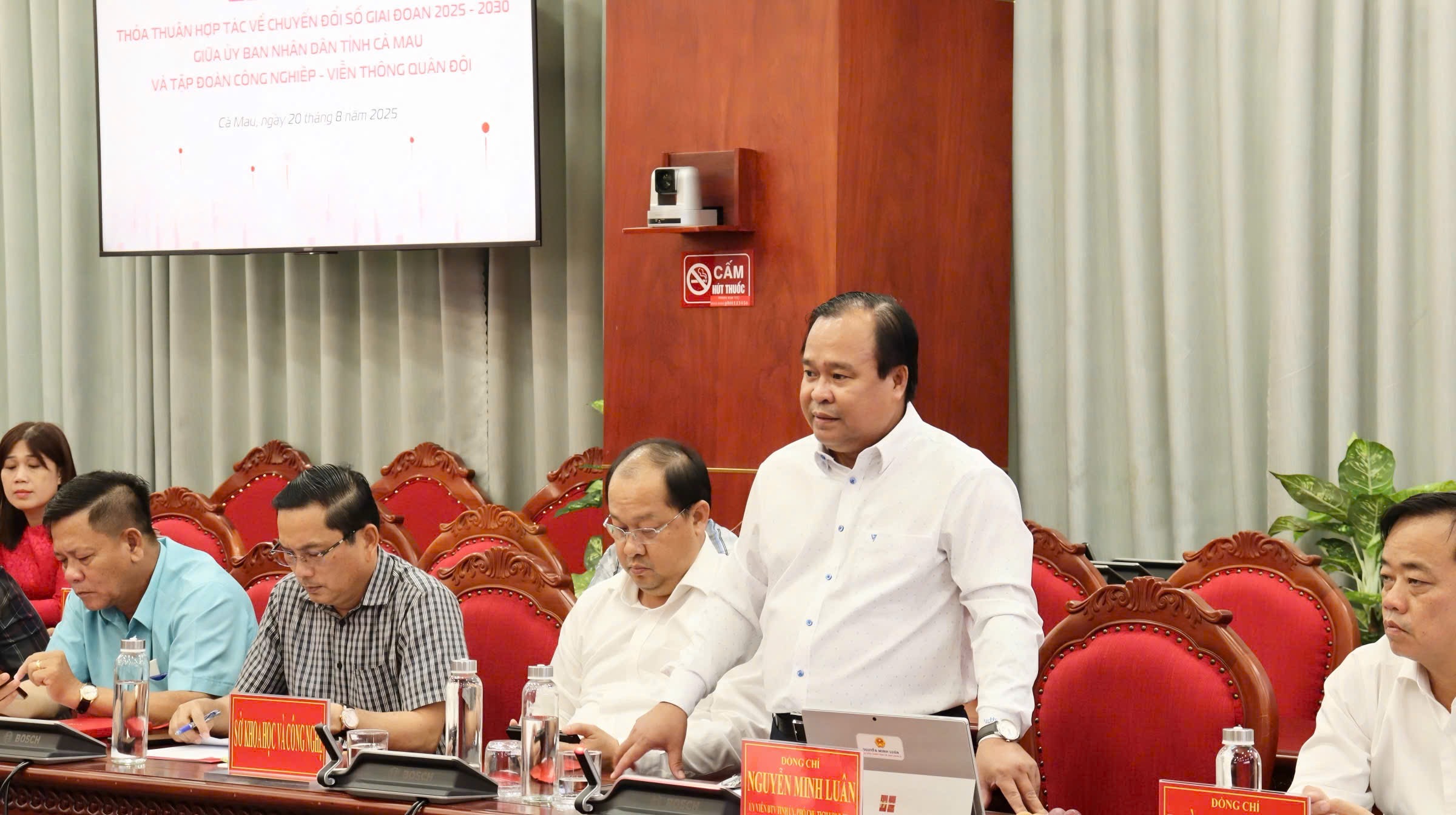 Sếp Luân