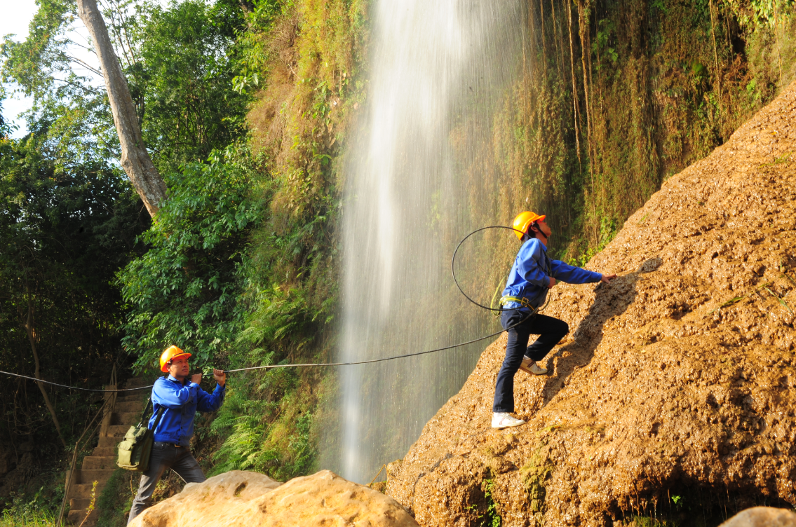 3 ke╠üo ca╠üp ─æe╠é╠ün vu╠Çng sa╠éu vu╠Çng xa