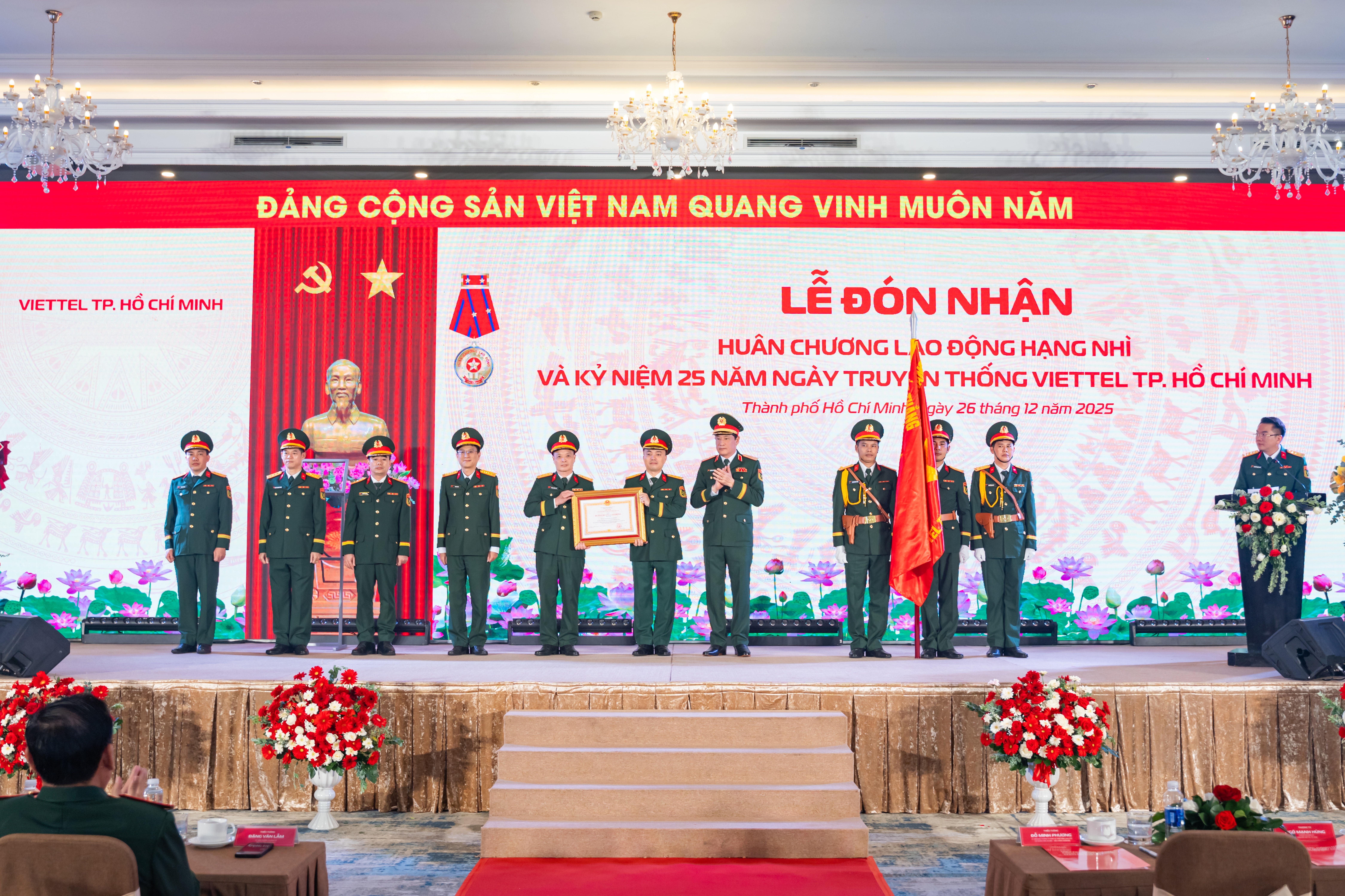 COM04651_fullres-compressed (3)