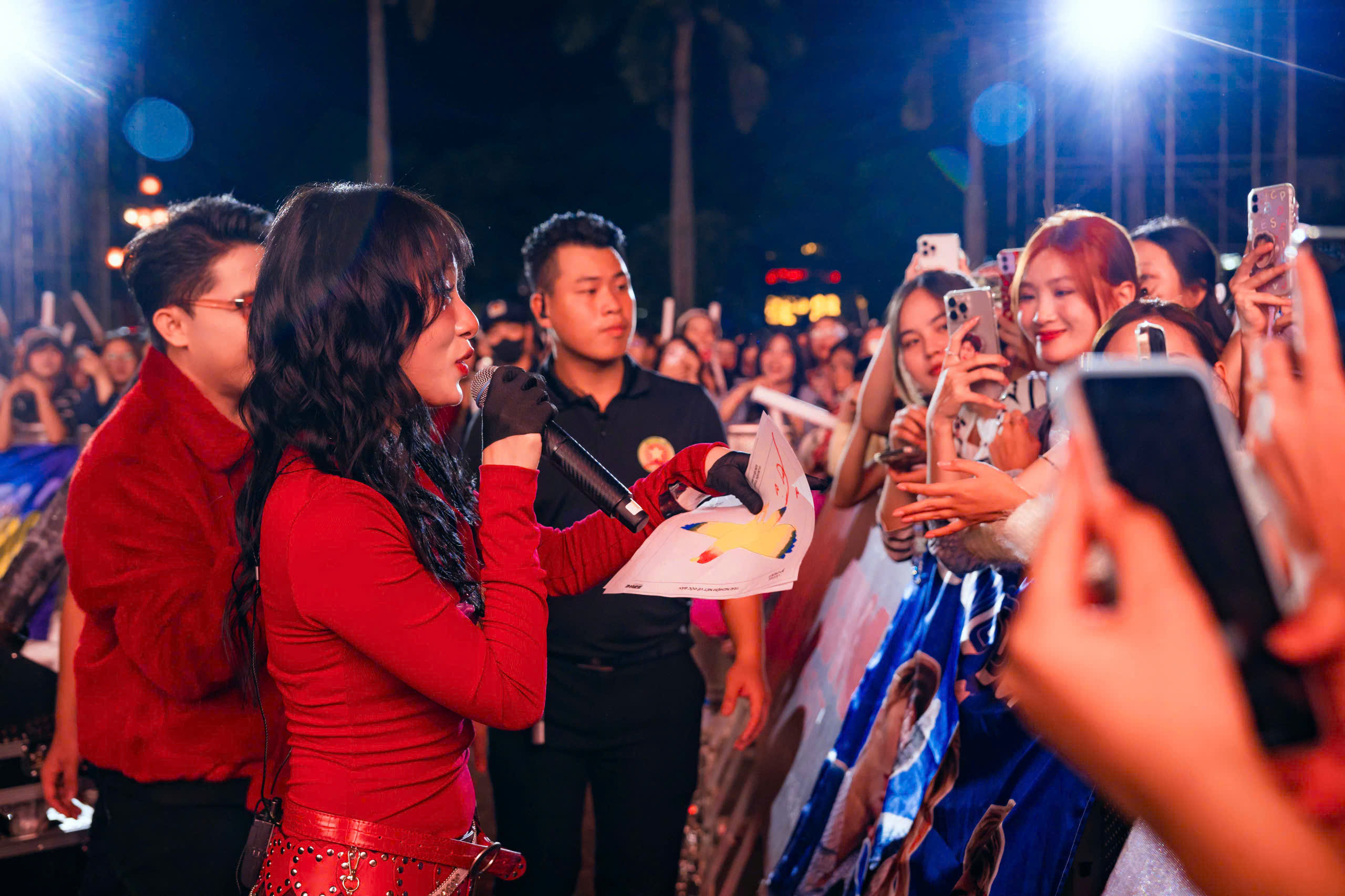 ee562f884d55c10b984417