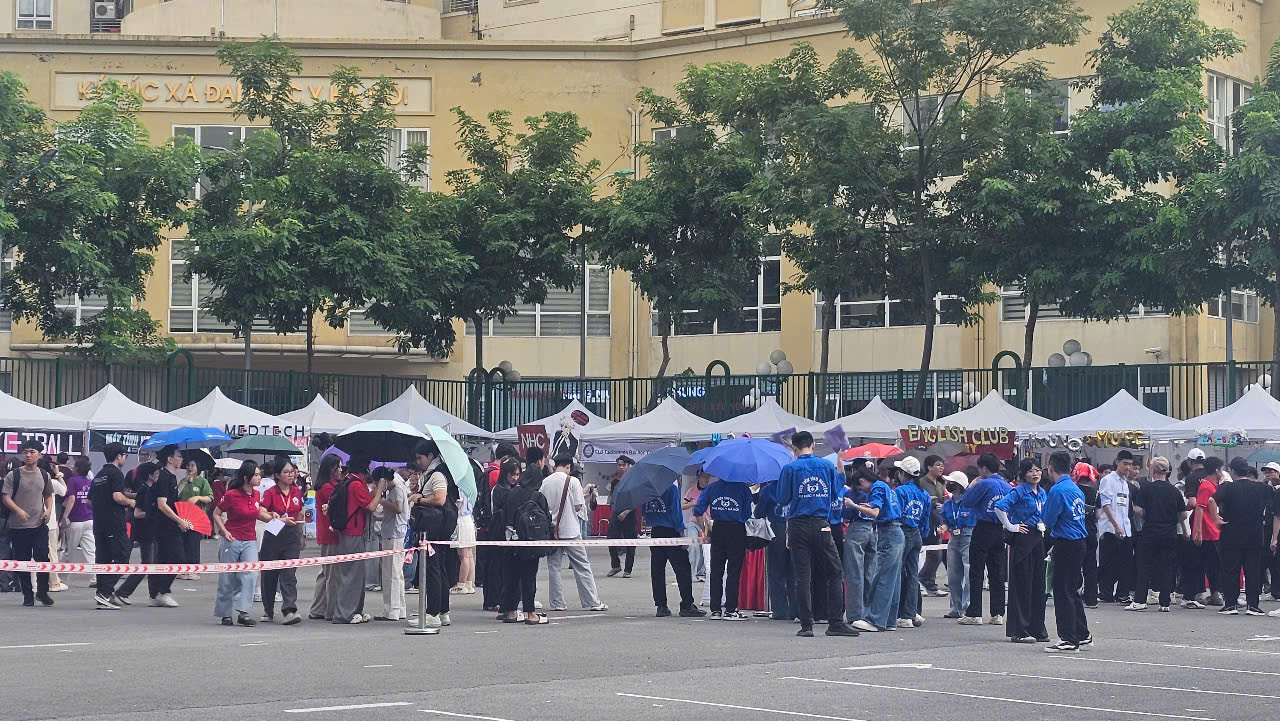 z7132750976247_7f43f17ba4c8cfaed8eb44ea7c32f2c1