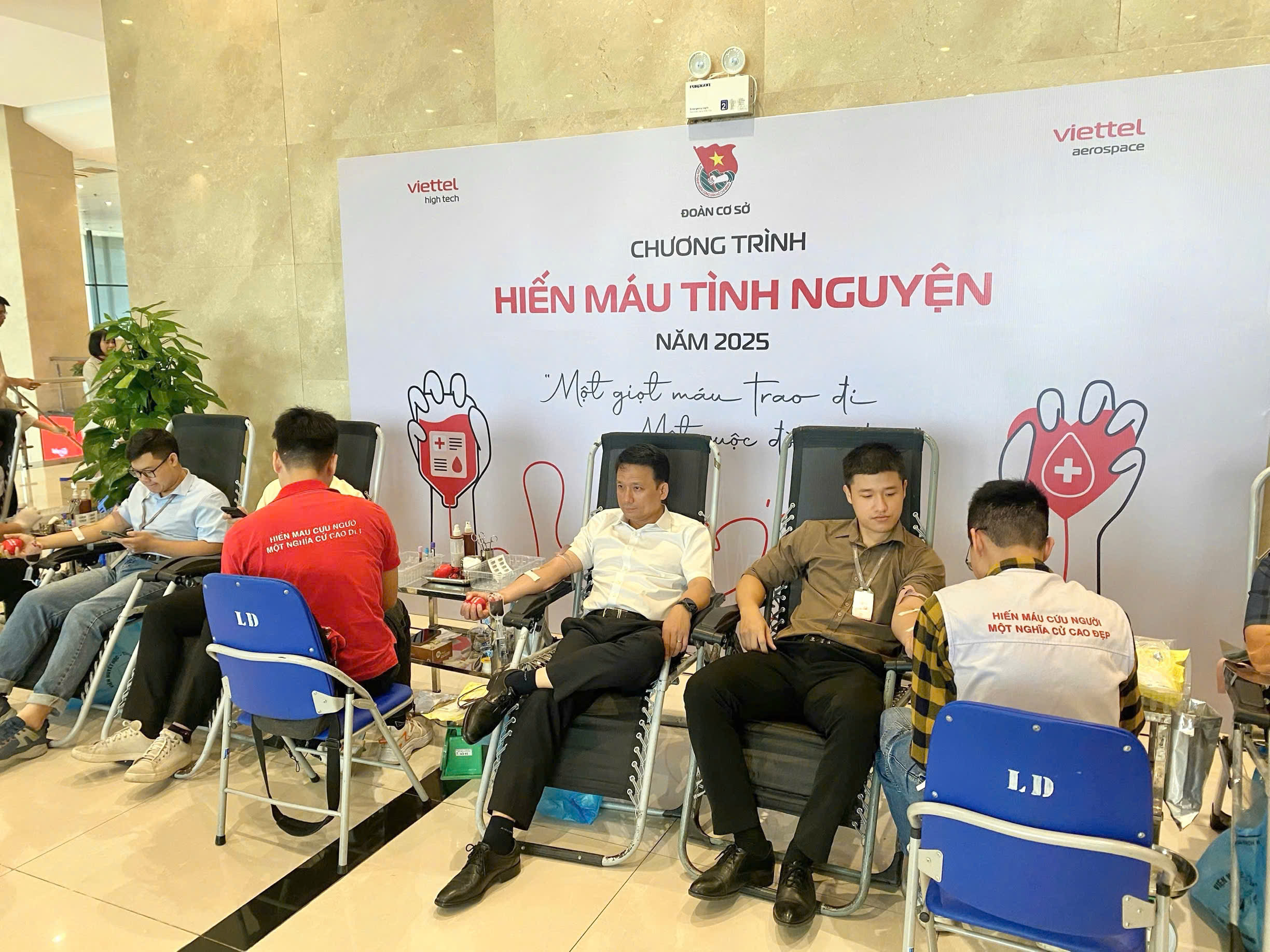 z7160933567065_30512786d729b8ee0413b382af213007