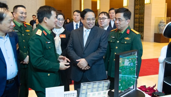 Viettel tham dự Hội nghị toàn quốc nghiên cứu, học tập, quán triệt và triển khai thực hiện Nghị quyết Đại hội XIV của Đảng