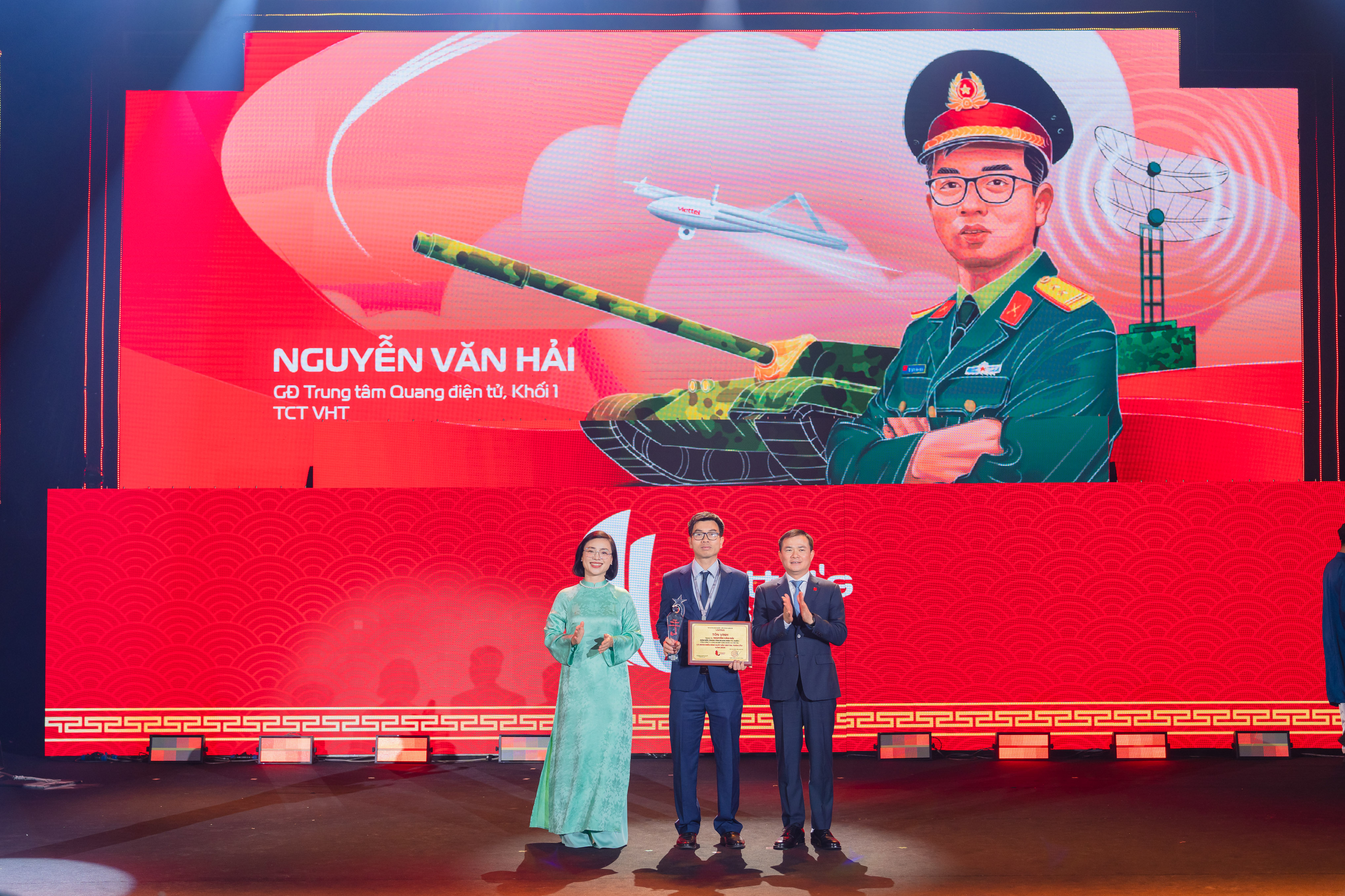 VIETTEL's.STAR.2025-392