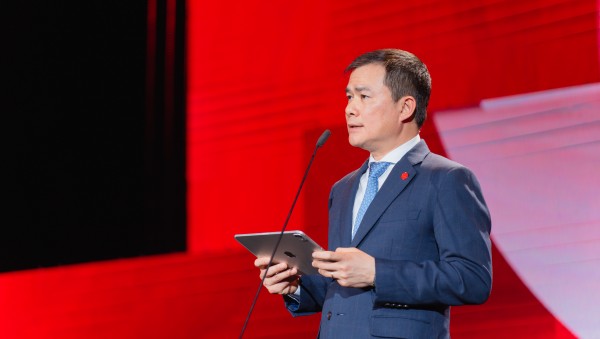 Chủ tịch-TGĐ TĐ biểu dương cá nhân và tập thể của VHT: Hình mẫu của sự bứt phá công nghệ