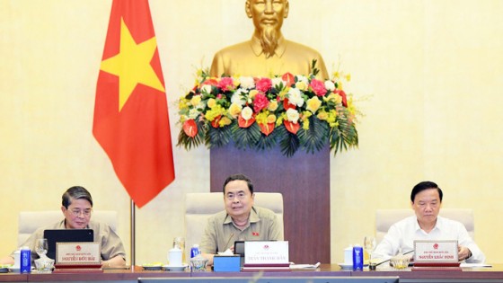 Chủ tịch Quốc hội biểu dương nỗ lực ngày đêm của Viettel