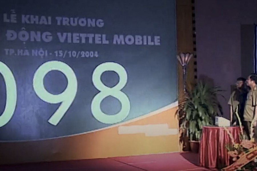 Viettel làm di động: Hạ tầng trước, kinh doanh sau