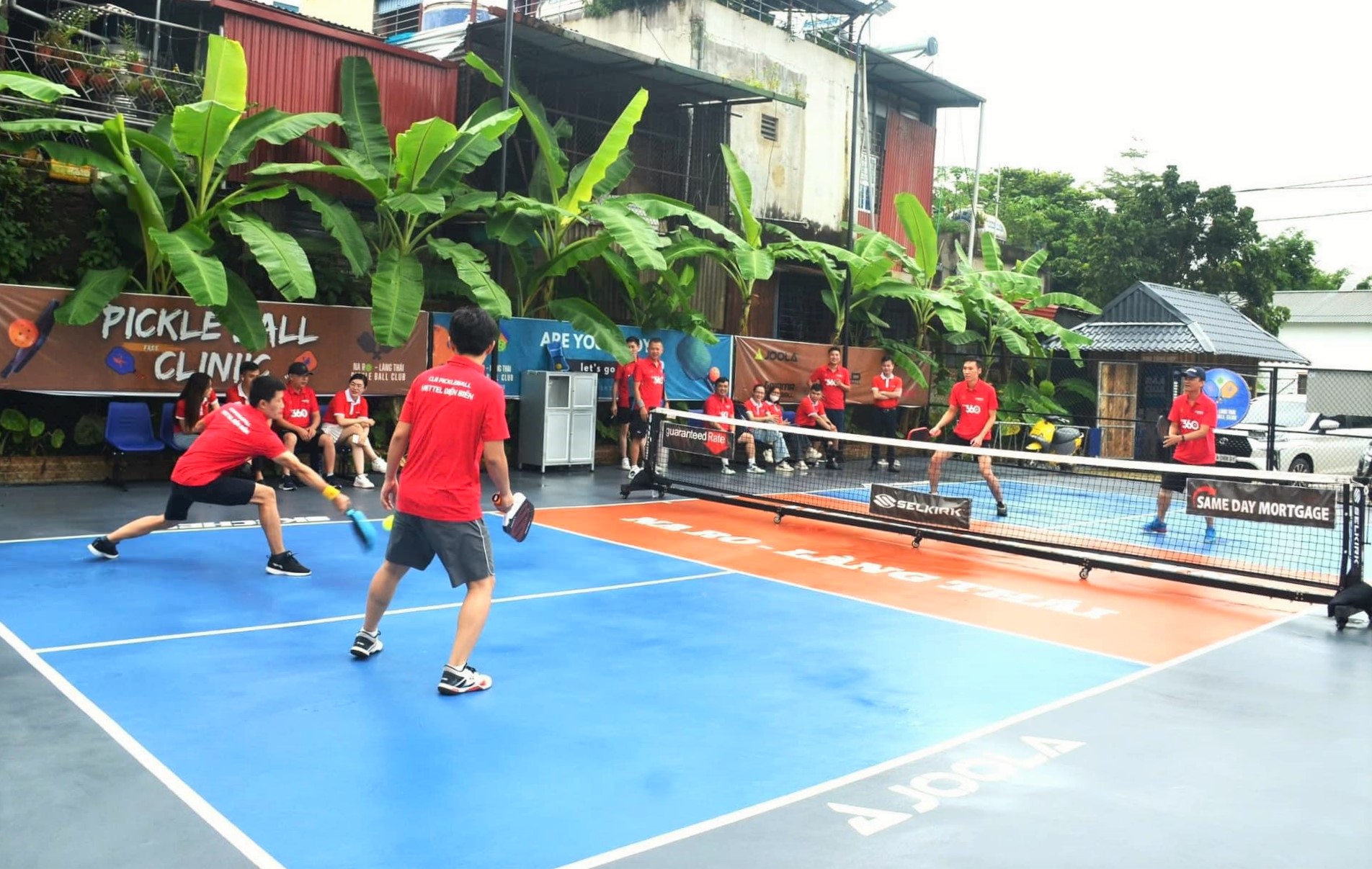 Viettel Điện Biên thi đấu pickleball