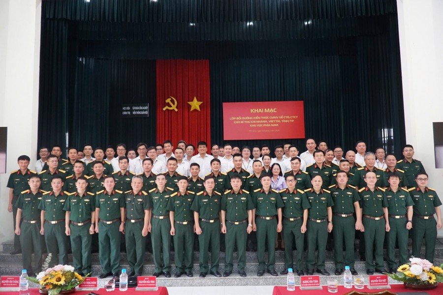 Khai mạc khóa bồi dưỡng cho Bí thư Chi nhánh, Viettel tỉnh/Tp