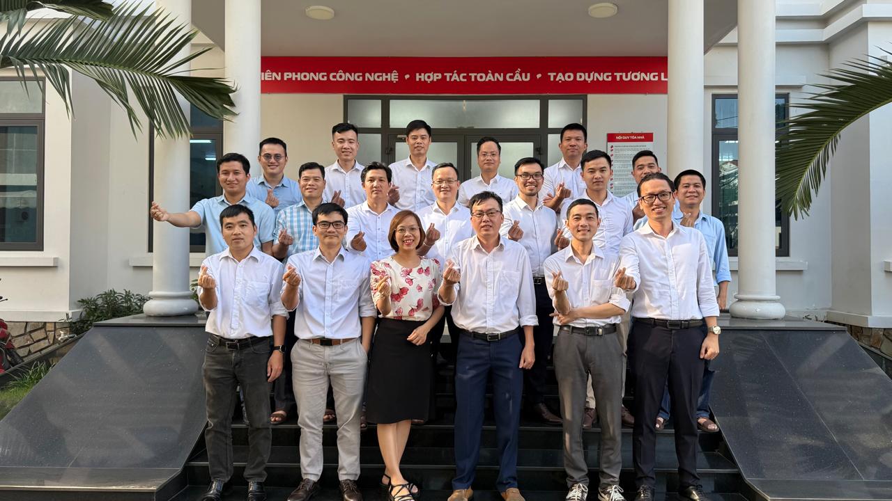 'Lính' vận hành kể chuyện nghề qua âm nhạc